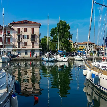 In 24583 * Bibione